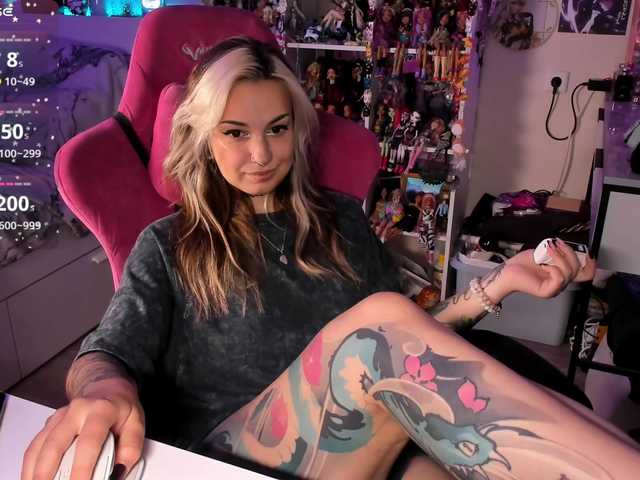 ChloeKohaku live cam on BongaCams