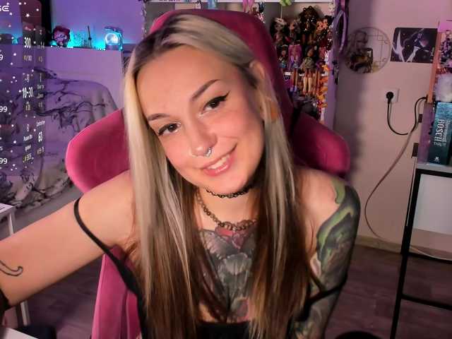 ChloeKohaku live cam on BongaCams