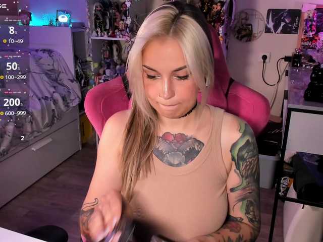 ChloeKohaku live cam on BongaCams