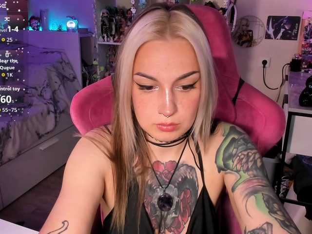 ChloeKohaku live cam on BongaCams