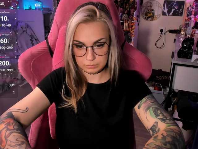 ChloeKohaku's BongaCams show and profile