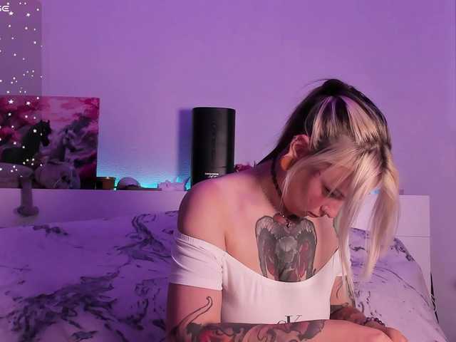ChloeKohaku live cam on BongaCams