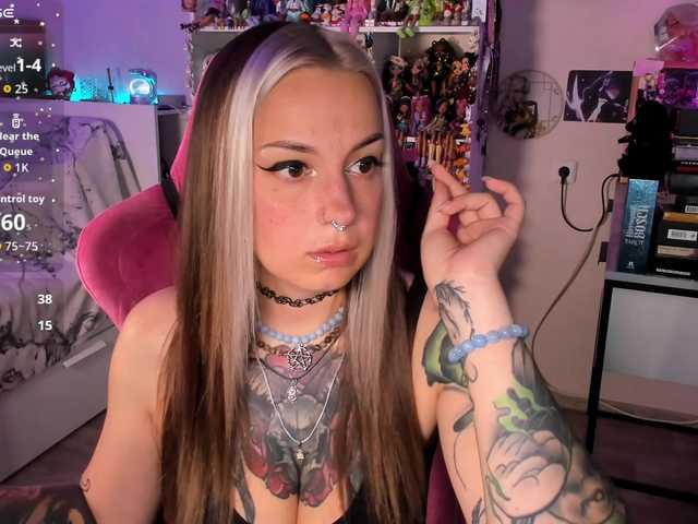 ChloeKohaku live cam on BongaCams