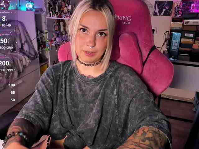 ChloeKohaku webcam