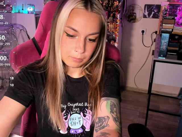 ChloeKohaku webcam