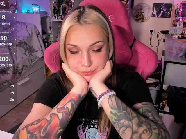 ChloeKohaku webcam
