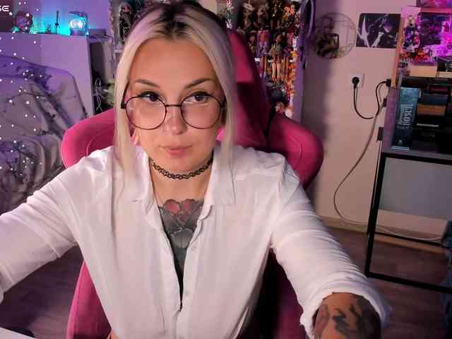 ChloeKohaku webcam
