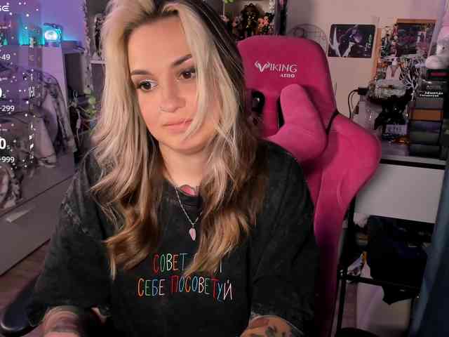 ChloeKohaku webcam