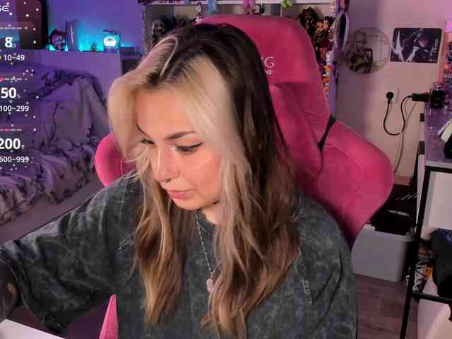 ChloeKohaku webcam