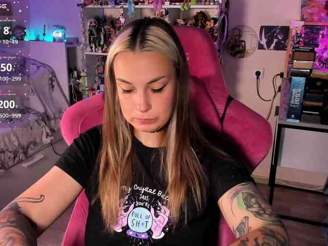 ChloeKohaku webcam