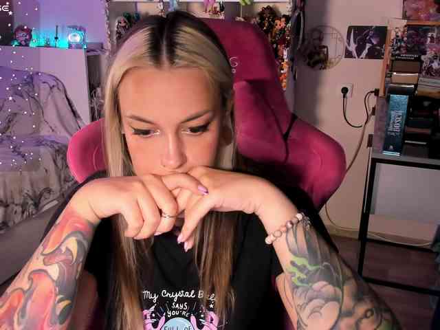 ChloeKohaku webcam