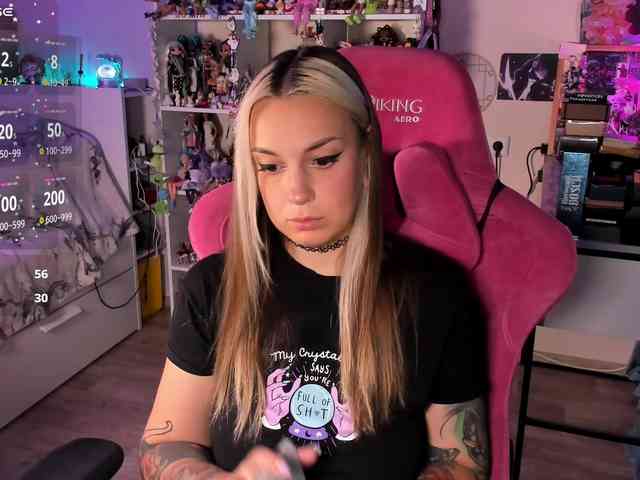 ChloeKohaku webcam