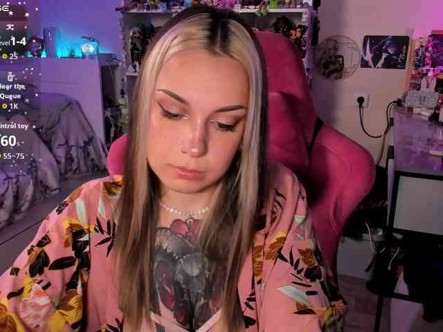 ChloeKohaku webcam
