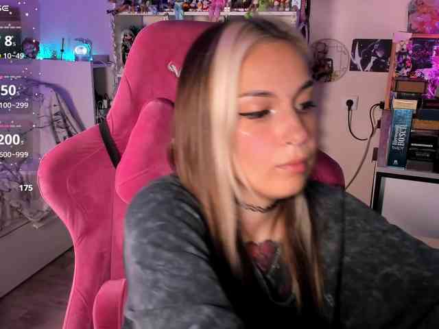 ChloeKohaku webcam