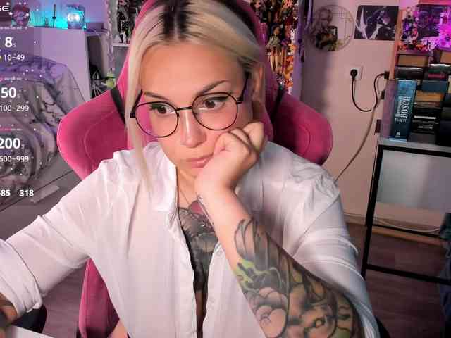 ChloeKohaku webcam
