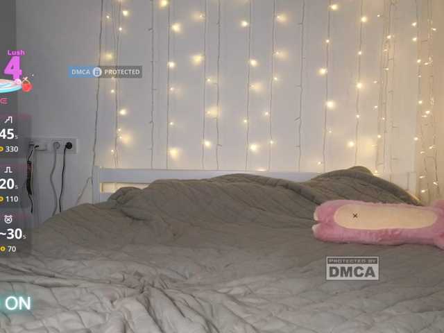 dvenasti live cam on BongaCams
