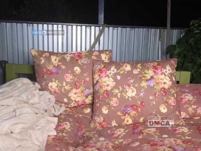 dvenasti live cam on BongaCams