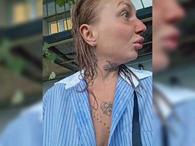 dvenasti live cam on BongaCams