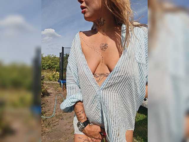 dvenasti live cam on BongaCams