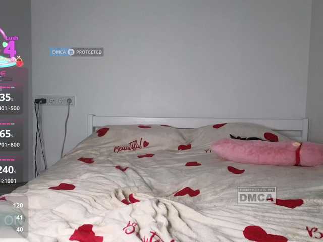 dvenasti live cam on BongaCams