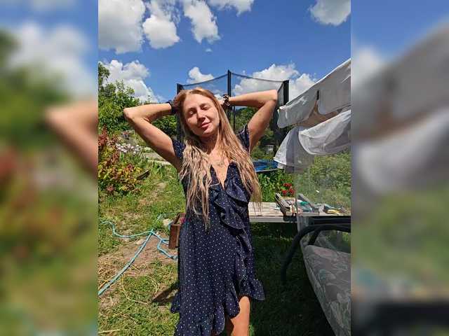 dvenasti live cam on BongaCams