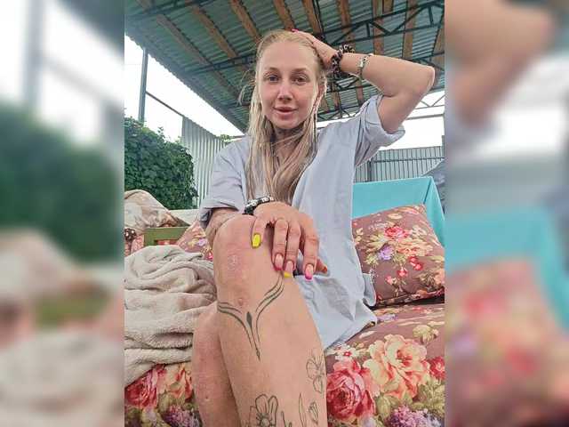 dvenasti live cam on BongaCams