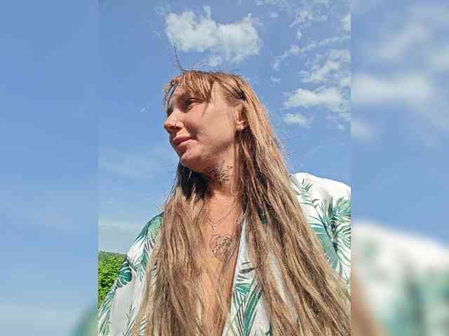 Acest model este live acum. dvenasti