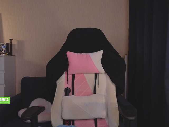 CreamMeow live webcam show