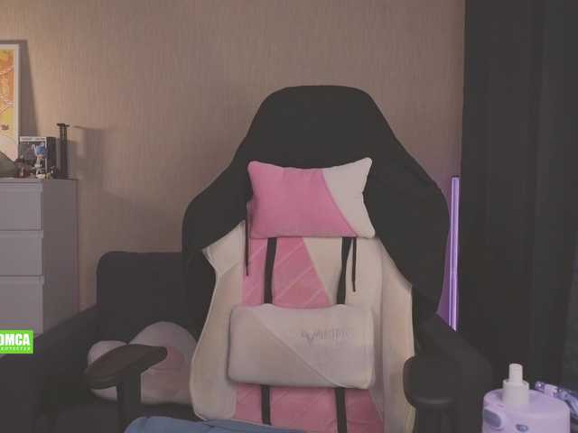 CreamMeow live webcam show