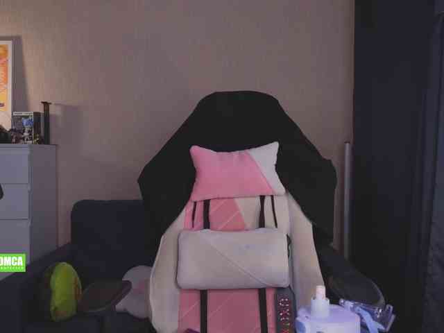 online live sex webcam CreamMeow