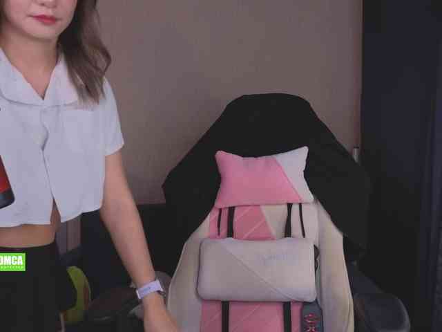 CreamMeow webcam