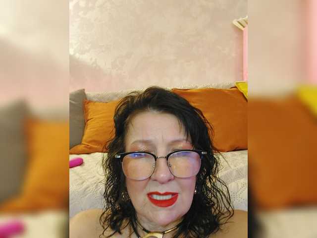 LaliaMia live cam on BongaCams