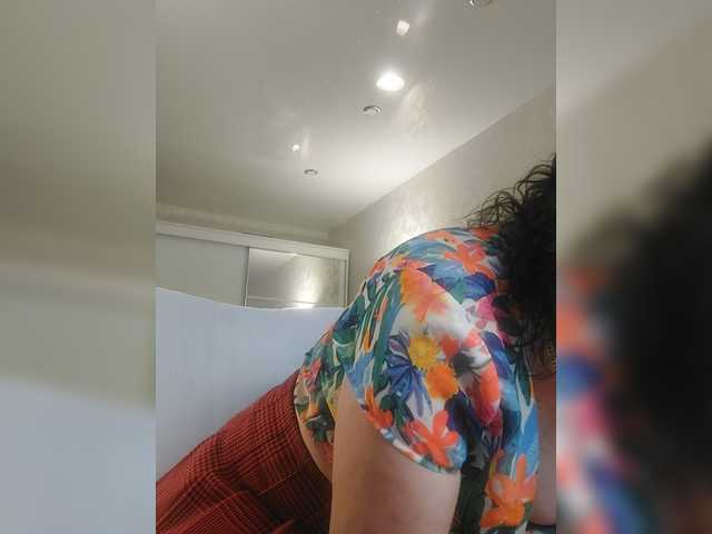 LaliaMia live cam on BongaCams