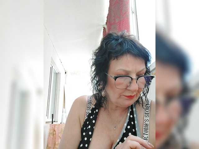 LaliaMia live cam on BongaCams