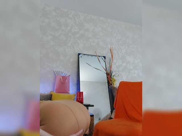 LaliaMia live cam on BongaCams