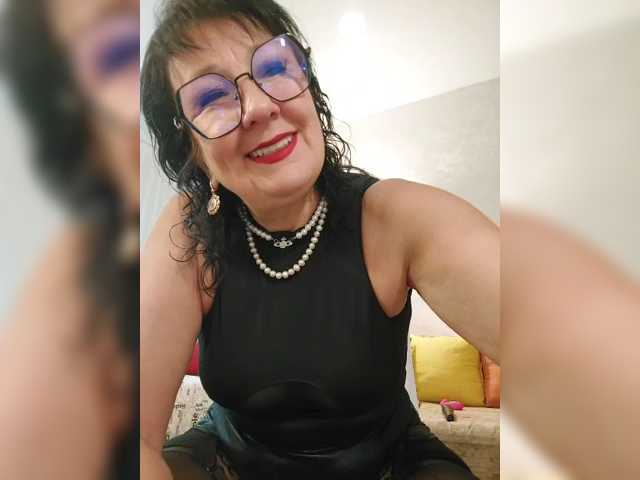 LaliaMia live cam on BongaCams
