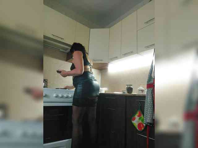 LaliaMia live female cam on bongacams