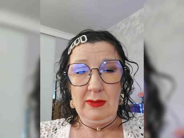 LaliaMia live female cam on bongacams