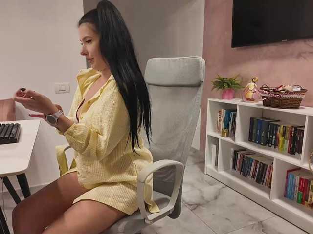 Valeriaxoxo live cam on BongaCams