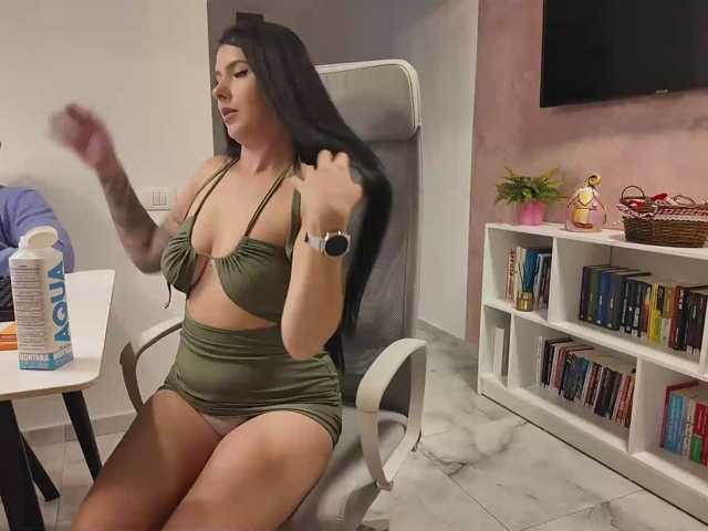 Valeriaxoxo live cam on BongaCams