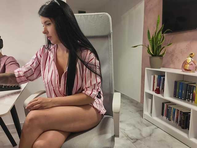 Valeriaxoxo live cam on BongaCams