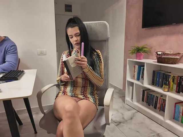 Valeriaxoxo live cam on BongaCams