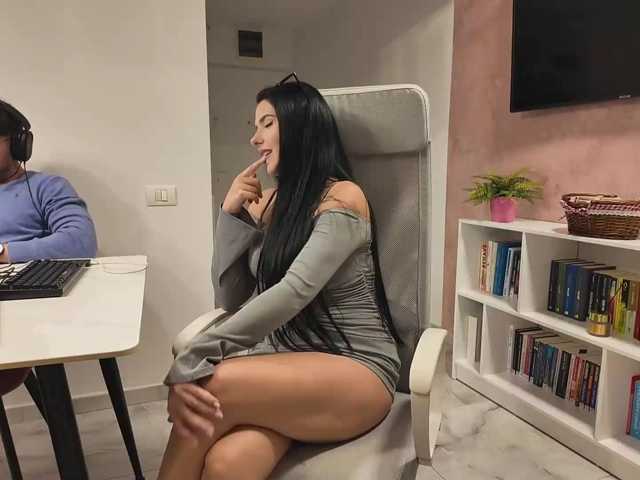 Valeriaxoxo live cam on BongaCams