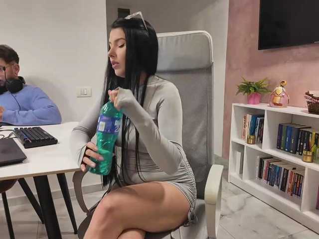 Live трансляция Valeria_xoxo - slutnetki.online