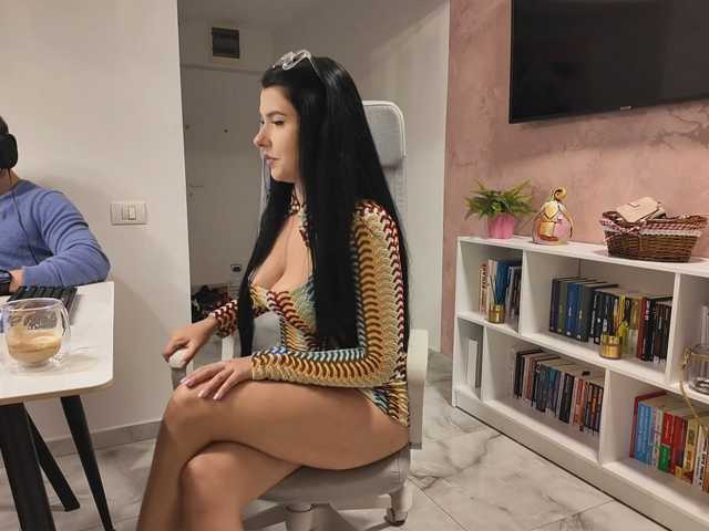 Valeriaxoxo live cam on BongaCams