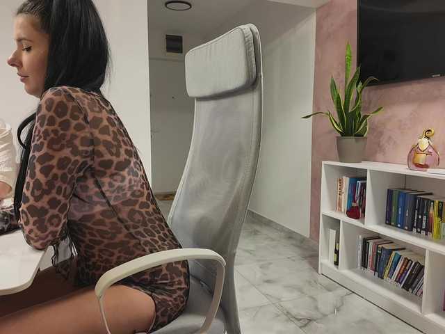 Valeriaxoxo live cam on BongaCams