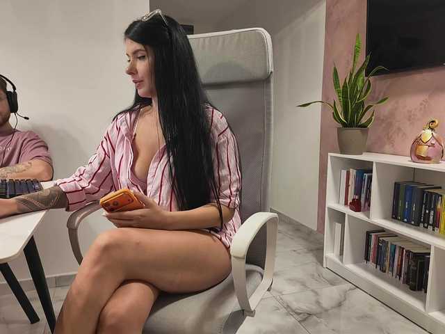 Valeriaxoxo live cam on BongaCams
