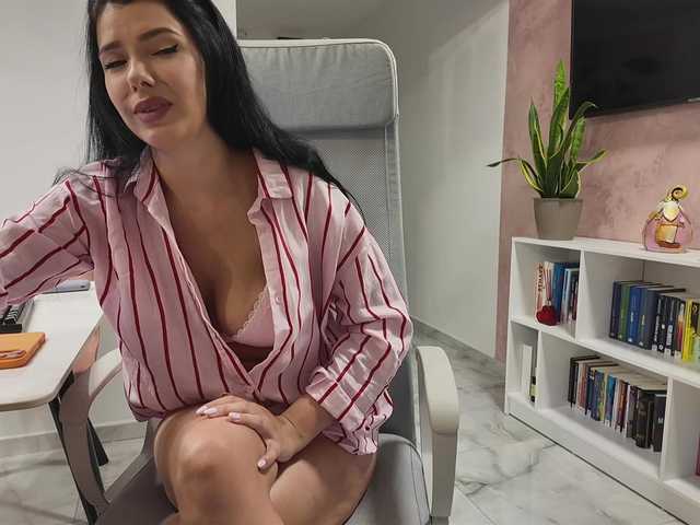 Valeriaxoxo live cam on BongaCams