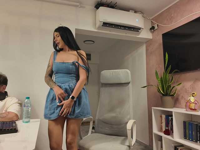 Valeriaxoxo live cam on BongaCams