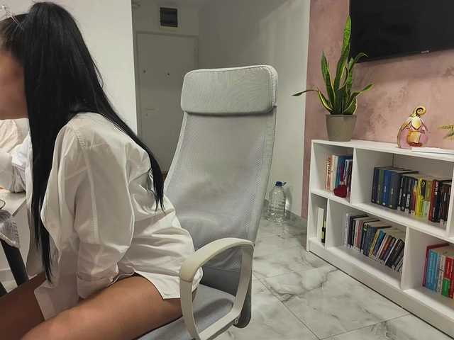 Valeriaxoxo live cam on BongaCams